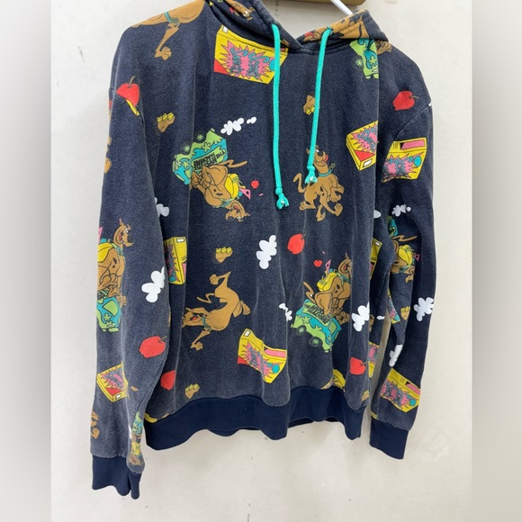 Tops - Scooby Doo Colorful Graphic Hoodie size large